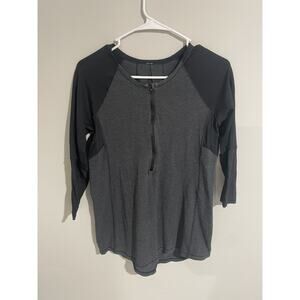 Lululemon Shirt Sweater Womens 6 Gray Black Pullover 1/2 Zip Activewear Stretch